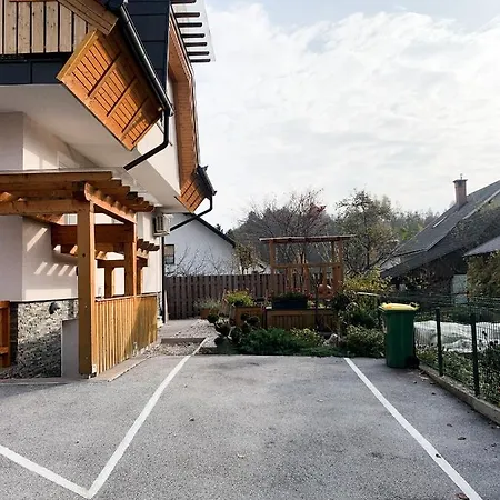 Lovely Basement Блед