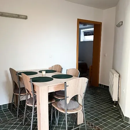 Lovely Basement Bled