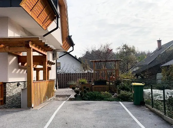 Lovely Basement 블레드